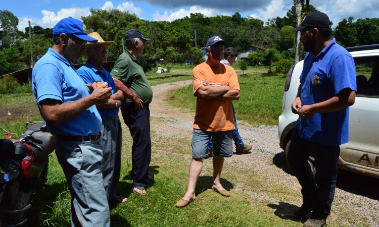 Moradores da Capela de Fátima cobram da prefeitura melhorias em estradas da região