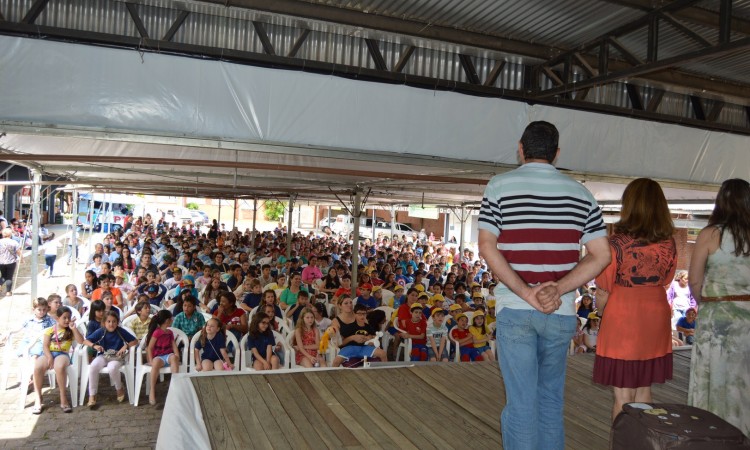 STR apoia concurso de redação da rede municipal de ensino