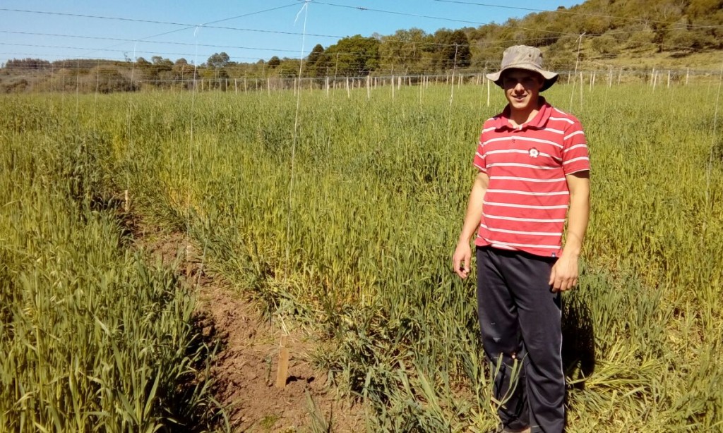 ESTUDANTES DE AGRONOMIA VISITAM ASSOCIADOS DO STR